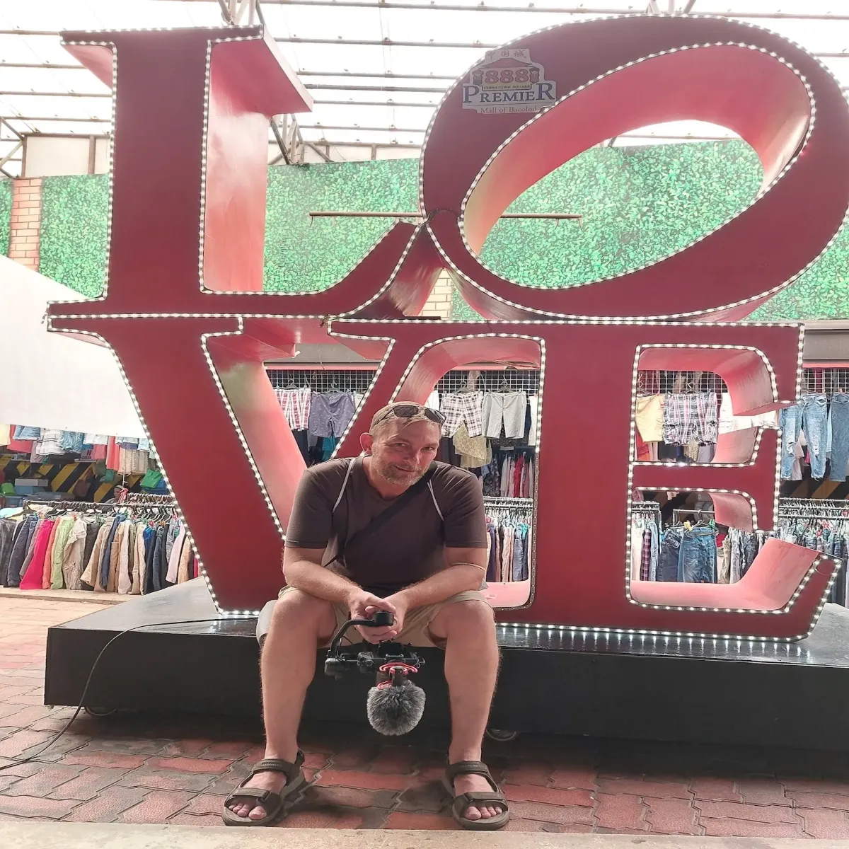 Geoff hanging out in Bacolod, Negros Occidental, Philippines