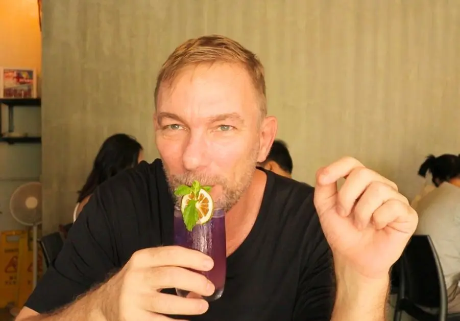 Geoff drinking habanero-infused lambanog at Habanero Kitchen Bar in Cubao, Quezon City.

