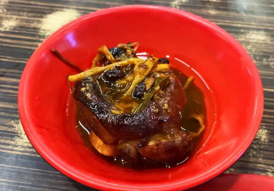 Bowl of Filipino humba served at Kainan Au Gusto in Kapitolyo Pasig.